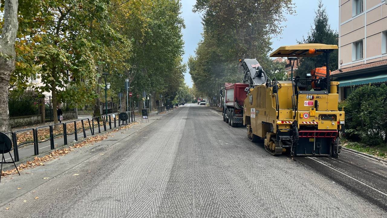 photo_5764851073909722081_y